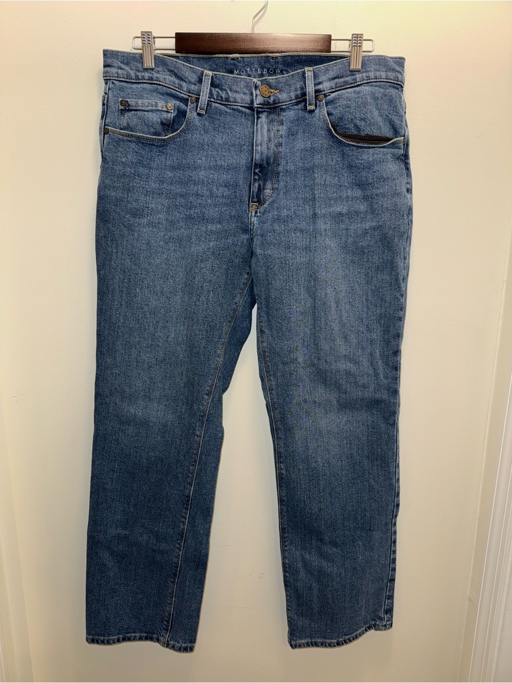 Mott & Bow Straight Fit Jeans